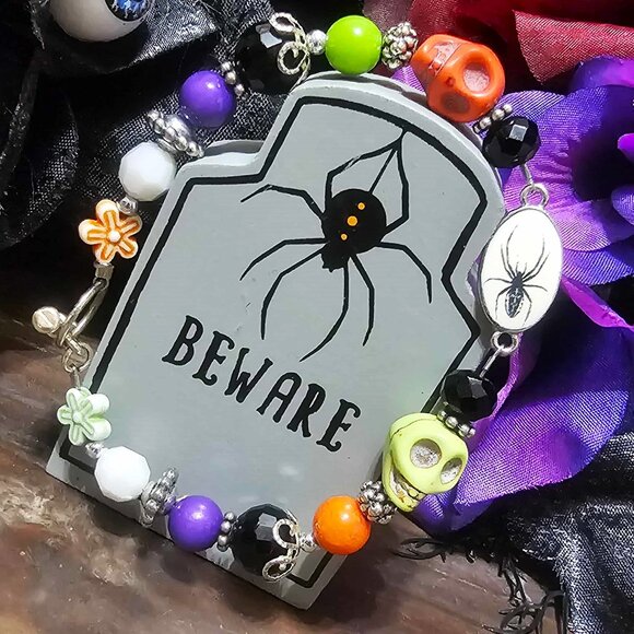 Artisan Bracelet Halloween Spider Skulls Orange Green Purple White Multi Beaded - Picture 6 of 10